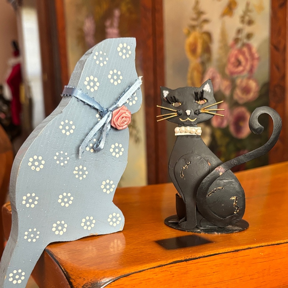 VTG Decorative Cat Figurines Set Candle & Shelf Decor